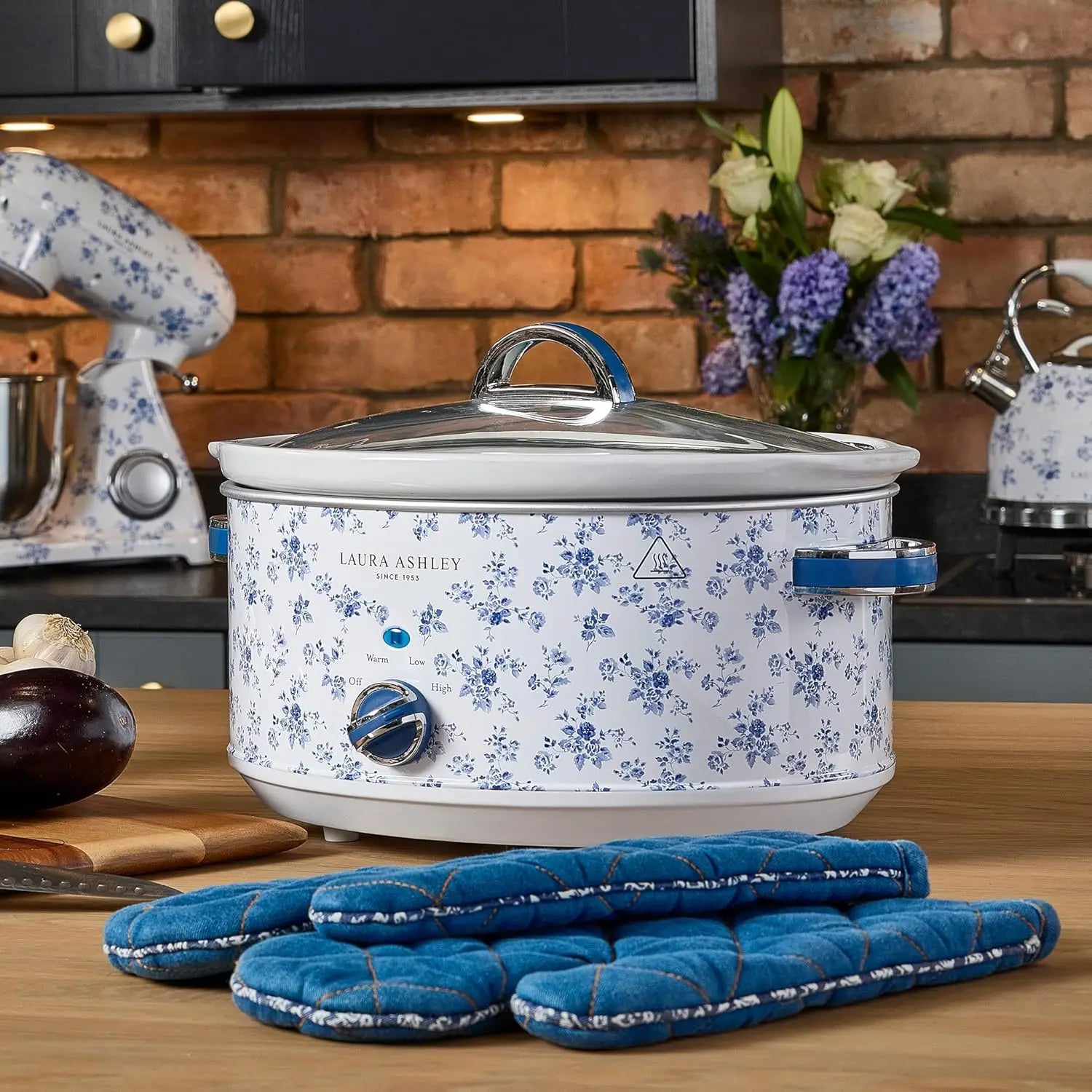 Slow Cooker 3.7 Quart - Large Slow Cooker 3.7 QT for 4 to 5 People - Energy Efficient Slow Cookers with 3 Heat Settings - Dishwasher safe